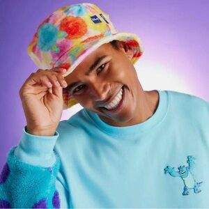 *NWT* Disney Parks Authentic Pixar Fuzz Ball Spirit Jersey Bucket Hat